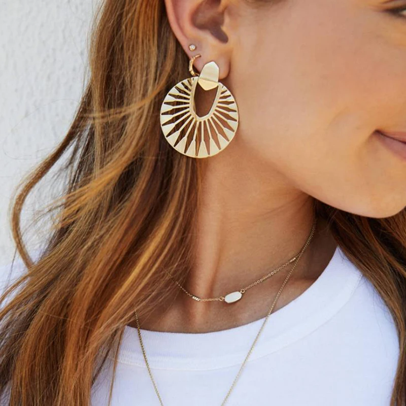 Yhpup модные брендовые круглые геометрические серьги-гвоздики Простые полые серьги из цинкового сплава Brincos Очаровательные золотые аксессуары для женщин