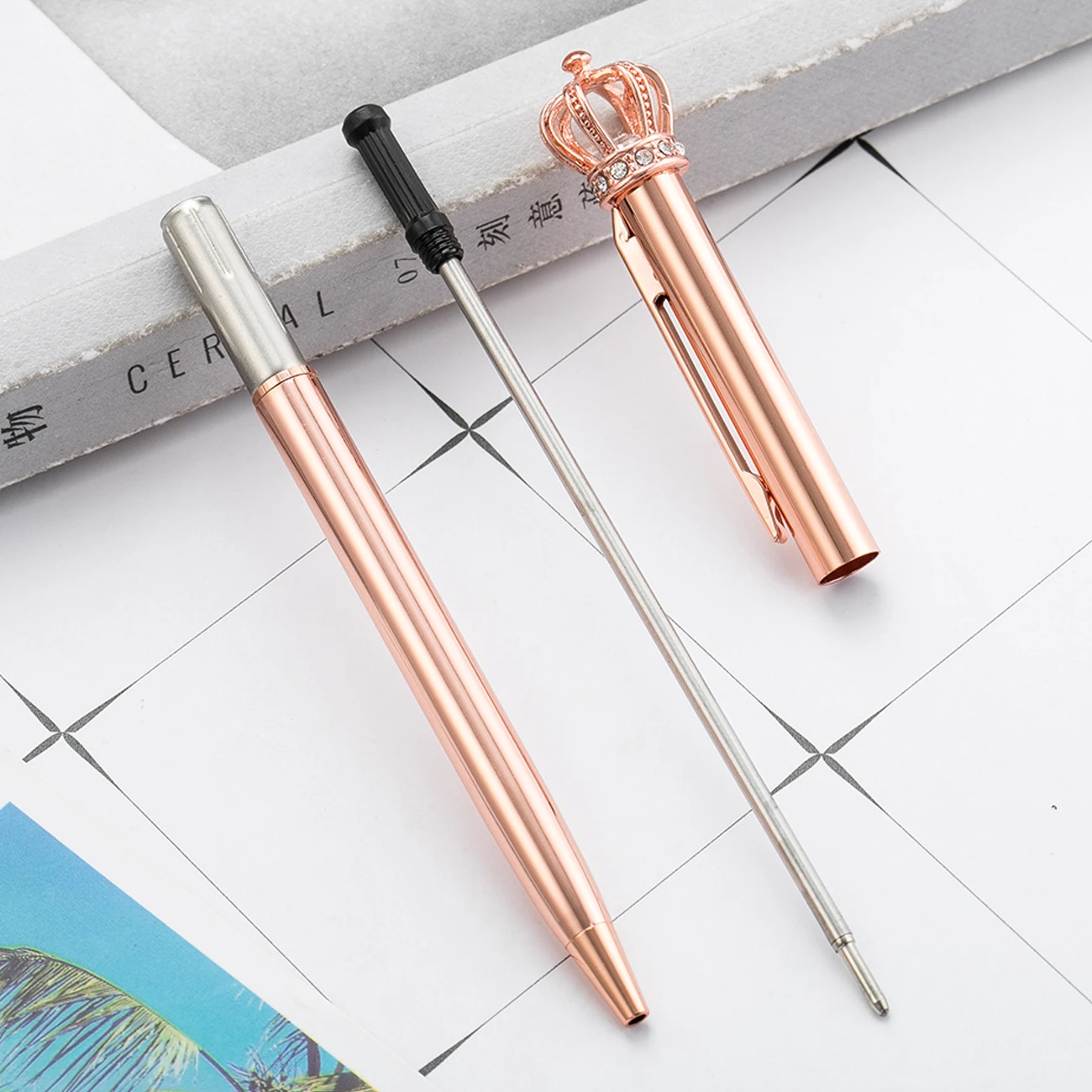 1 PCS Ballpoint Pen Crystal Shiny Metal Crown Interesting Ball School Stationery School Office Supply