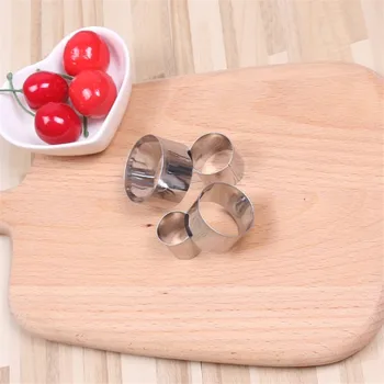 

4Pcs/set Stainless Steel Round Circle Shaped Cookie Cutter Biscuit Pastry Molds Fondant Cutter DIY Cake Baking Tools