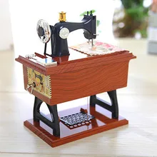 Caja de música para máquina de coser Mini Vintage Retro costura caja de música de regalo reloj Mesa decoración del hogar 2019 # LR3
