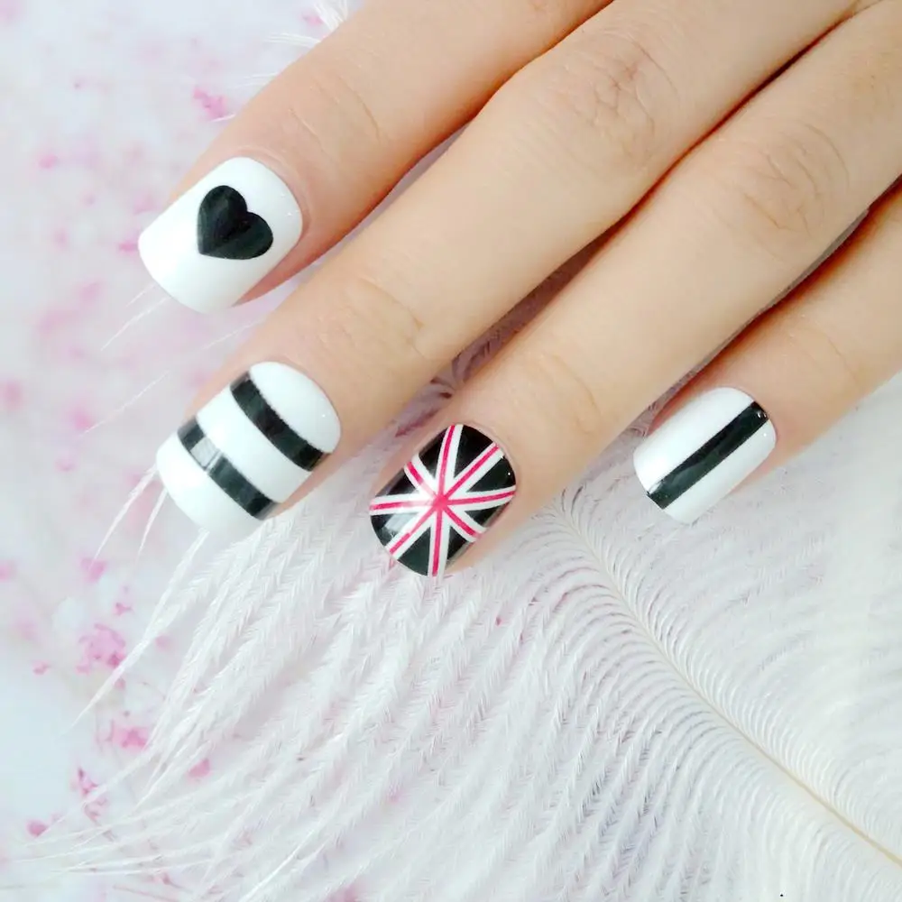 

UK Flag Artificial Fake Nails For Design Black Heart False Fingernails DIY Full Cover Salon Tips Manicure Tool