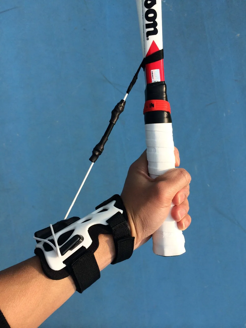 tennis Fixed a wrist trainers fast master Tennis racket swing Main point Correct the wrist movement