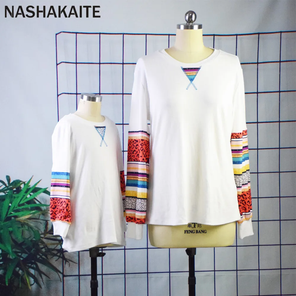 NASHAKAITE/футболки для мамы и дочки, коллекция года, повседневные топы с длинными рукавами и принтом «Мама и я», футболка семейная футболка