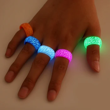 

Fashion Colorful Luminous Silicone Ring Women Men Fluorescent Glowing Rings Jewelry Glow In The Dark Finger Ring Band Halloween