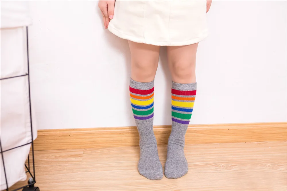 Носки для девочек детские гольфы в полоску хлопковые школьные белые спортивные носки футбольные бутсы детские длинные теплые носки для маленьких девочек
