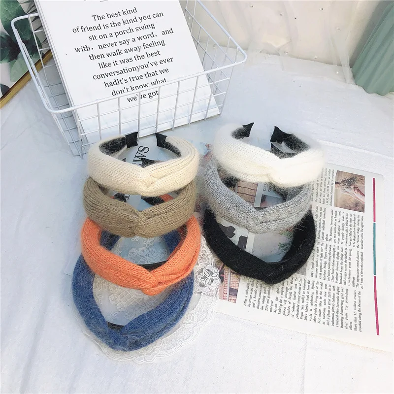 

New Autumn Winter Knitted Headband Women Warm Handmade Hairband Girls Fashion Solid Color Turban Center Knot Hair Accessories