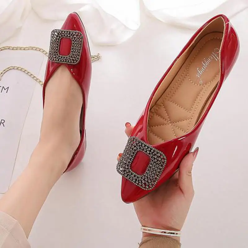 

Plus Size 43 Women Shoes Flat Loafers Rhinestones Buckles Flats Lady Slip On Shallow Shoes Pointed Toe Patent Leather Footwear