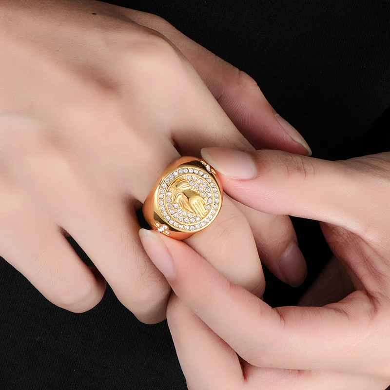 Хип хоп Bling Iced Out Кристалл золотого цвета крест молитвенная рука титановое кольцо из нержавеющей стали для мужчин ювелирные изделия