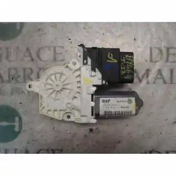 

WINDOW MOTOR REAR LEFT VOLKSWAGEN GOLF V SALOON (1K1) 1K0959703C 993419110 BROSE 18 PINS