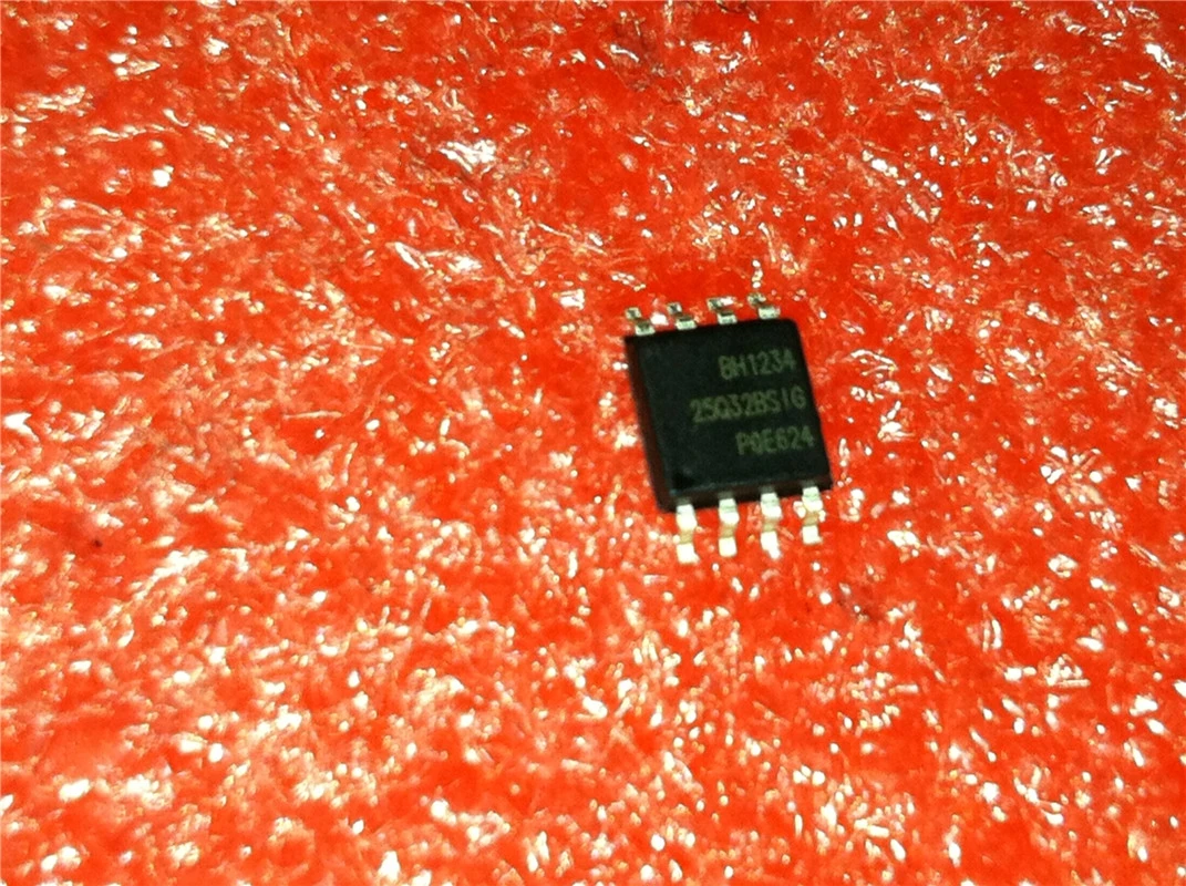 

1pcs/lot GD25Q32BSIG GD25Q32CSIG GD25Q32 SOP-8 In Stock