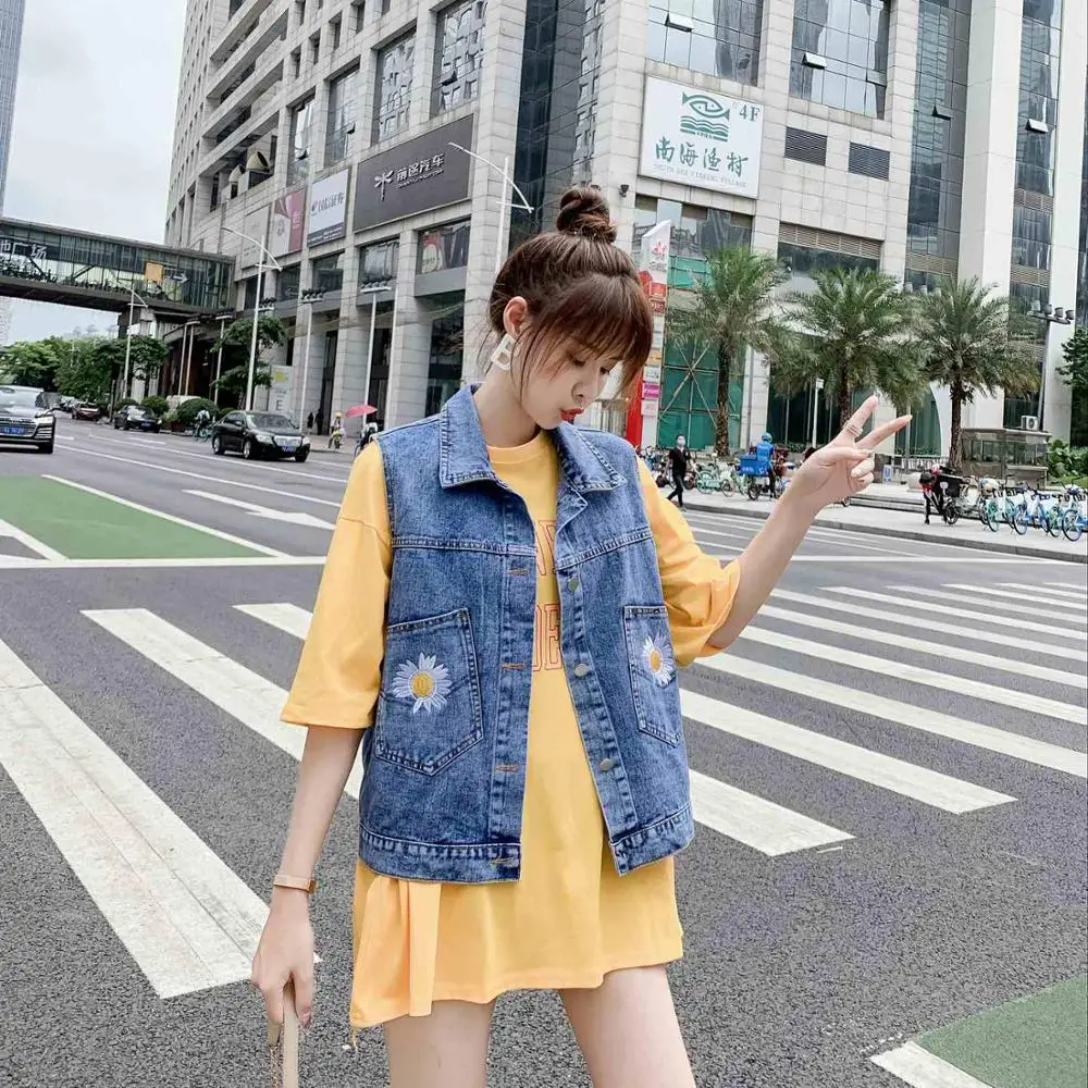 Small Daisy Sleeveless Short Denim Vest Women Spring New Embroidery Jeans Coats Jacket Woman Korean Loose Waistcoat | Женская одежда