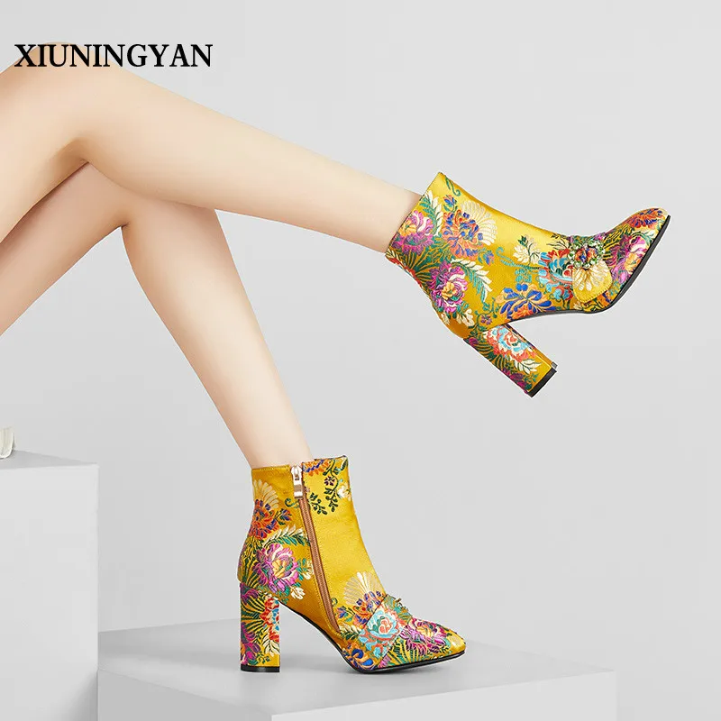 

XIUNINGYAN Women Ankle Boots Luxury Flower Embroidery High Heels Buckle Shoes Thick Heel Short Boot Ladies Handmade Botas Mujer