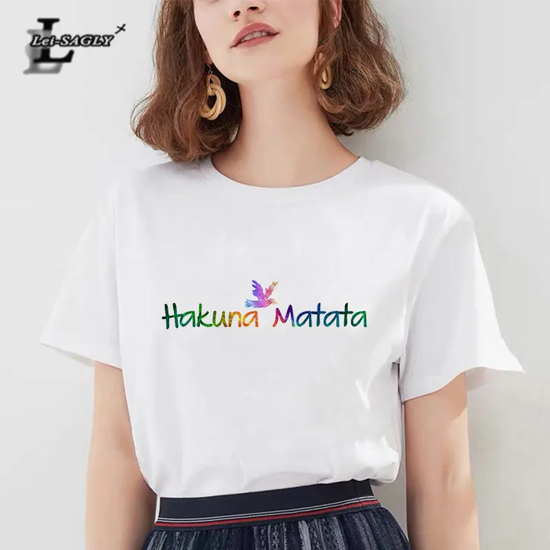 

Lei SAGLY Summer T Shirt Women Short Sleeve Hakuna Matata Print Letter Print Tee Tops Femme Casual White Cartoon Streetweat Tees