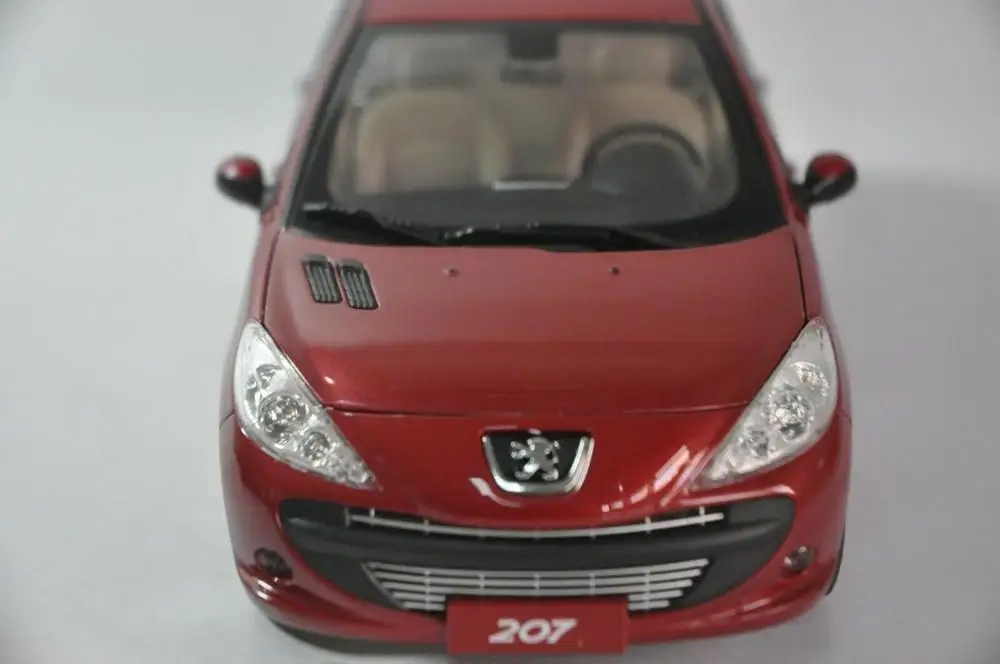 1:18 литая под давлением модель для peugeot 207 красный Седан сплав игрушечный автомобиль миниатюрная коллекция подарки горячая Распродажа Altis