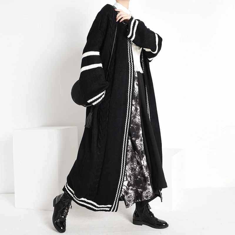 [EAM] Black Big Size Knitting Cardigan Sweater Loose Fit V-Neck Long Sleeve Women New Fashion Tide Autumn Winter 2021 1Y16401