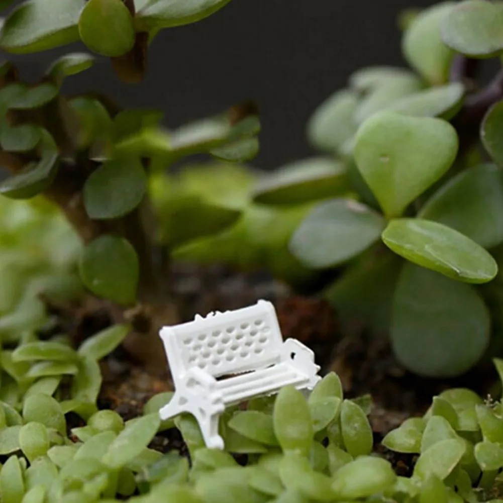 Micro Landscape White Decorated Bench Pastoral Style Fairy Garden Gnome Terrarium Decor Crafts Bonsai Beautiful House Miniatures