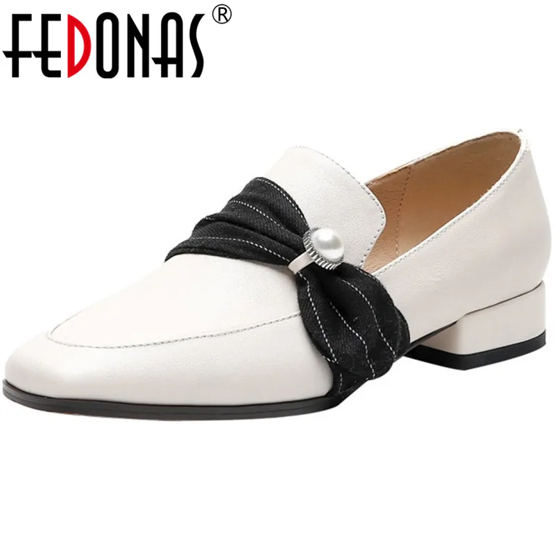 

FEDONAS Pearl Decoration Women Shoes Thick Heels Pumps Basic Office Working Sandals Spring Summer Brand Design 2020 Shoes Woman