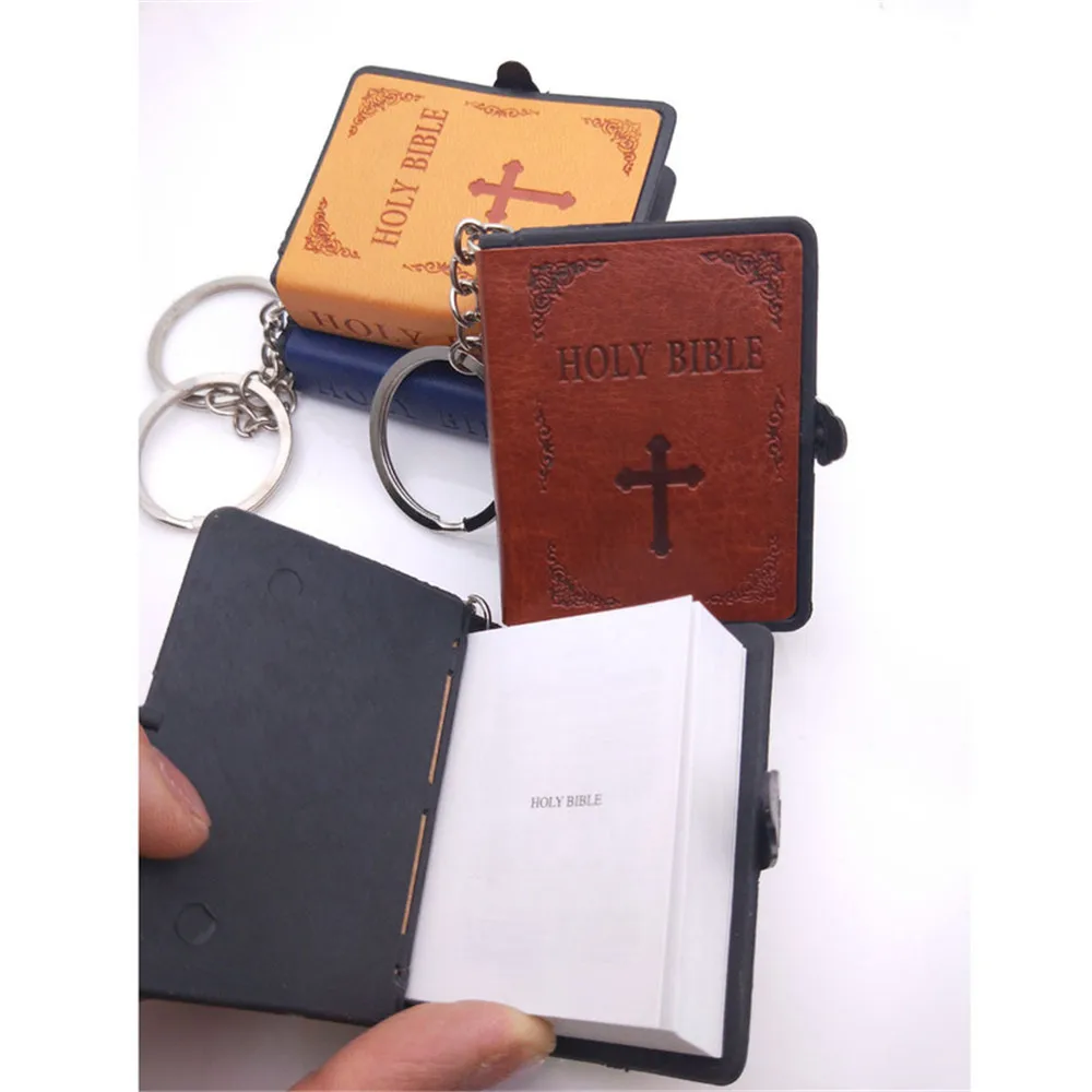 Fashion Key Chain With Mini Bible English Mini Holy Bible Keychains PU Leather Religious Christian Jesus Cross Keyrings Creative