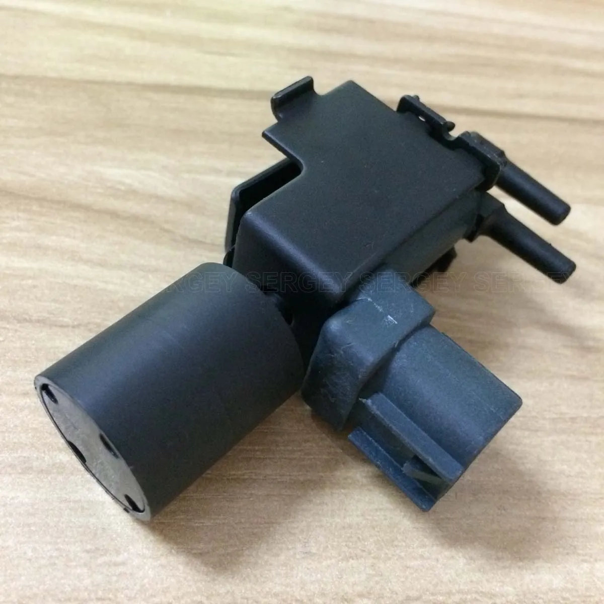 

Vacuum Valve Canister Control Solenoid For TOYOTA Camry RAV4 90910-12088 184600-0170