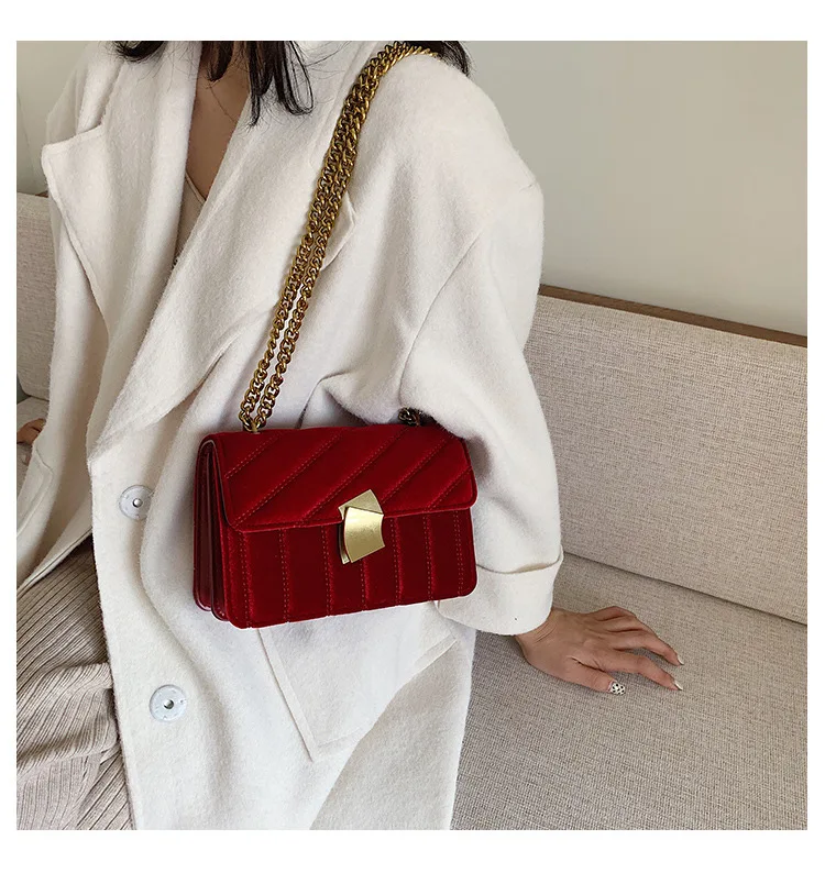 Замшевая женская зимняя сумка через плечо, новинка, в полоску, женская модная брендовая бархатная сумка через плечо, маленькая квадратная сумка - Цвет: Красный