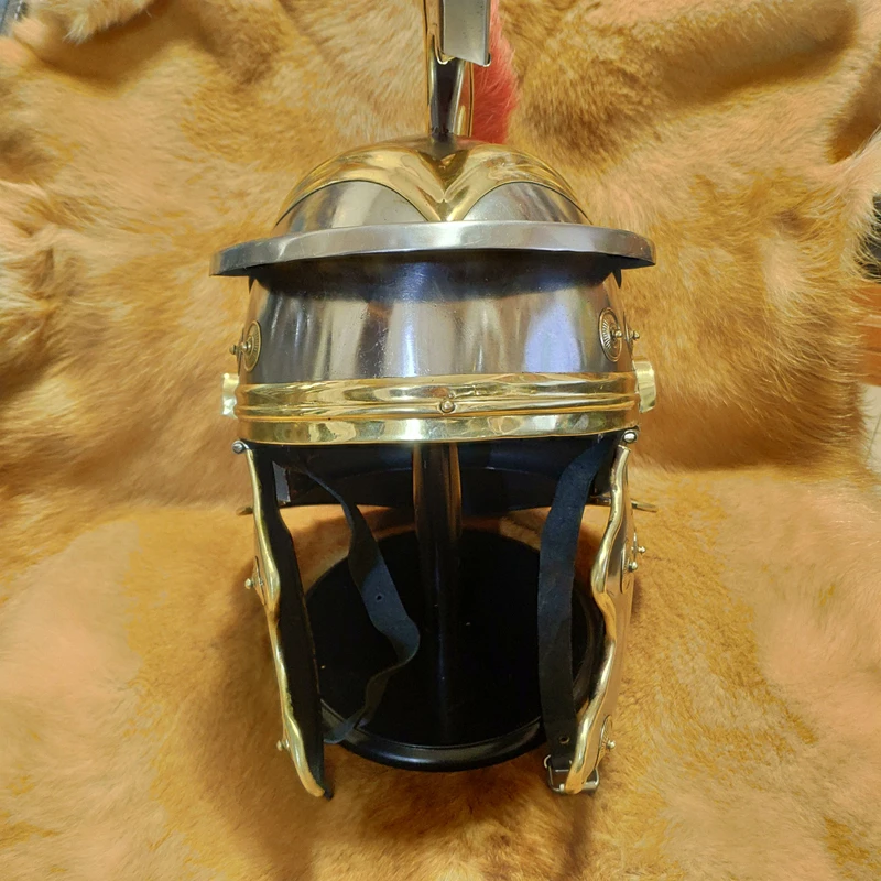 roman helmet (4)