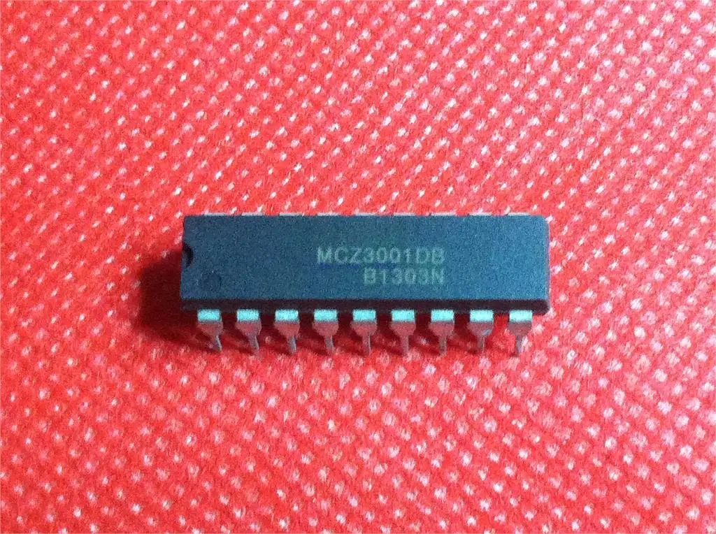 2 шт./лот MCZ3001DB MCZ3001D MCZ3001 DIP-18 на