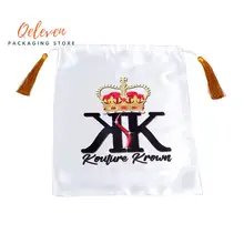 Изготовленный На Заказ лого бренд девственные пряди для наращивания волос Упаковочные пакеты, индивидуальные роскошные шелковые Сатиновые пакеты с кисточками для упаковки париков