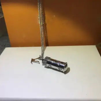

2020 new creative water bottle with diamond pendant necklace men and women with the same style fashion creative gifts for good f