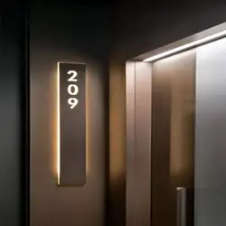 Plaque de porte en acier inoxydable, plaque de porte moderne simple en métal sur mesure, liste lumineuse b & B hôtel, boîte de numéro, nom, logo, signe 