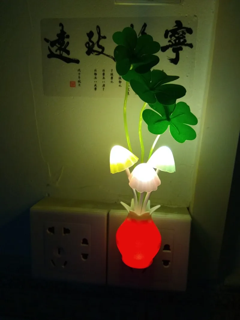 发光四叶草