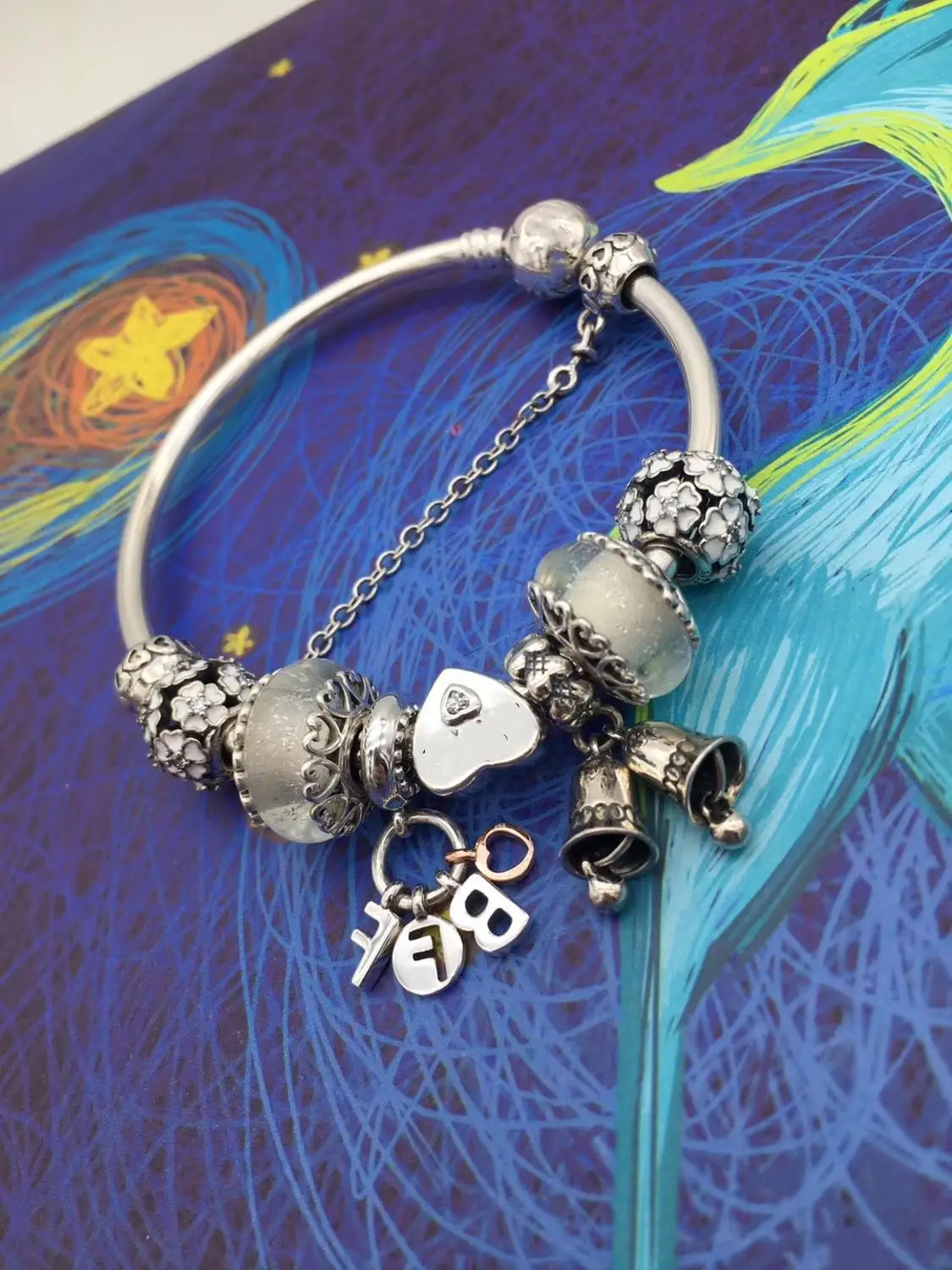 

Keris store high quality original 1:1 100%925 sterling silver white glazed bell bracelet free shipping