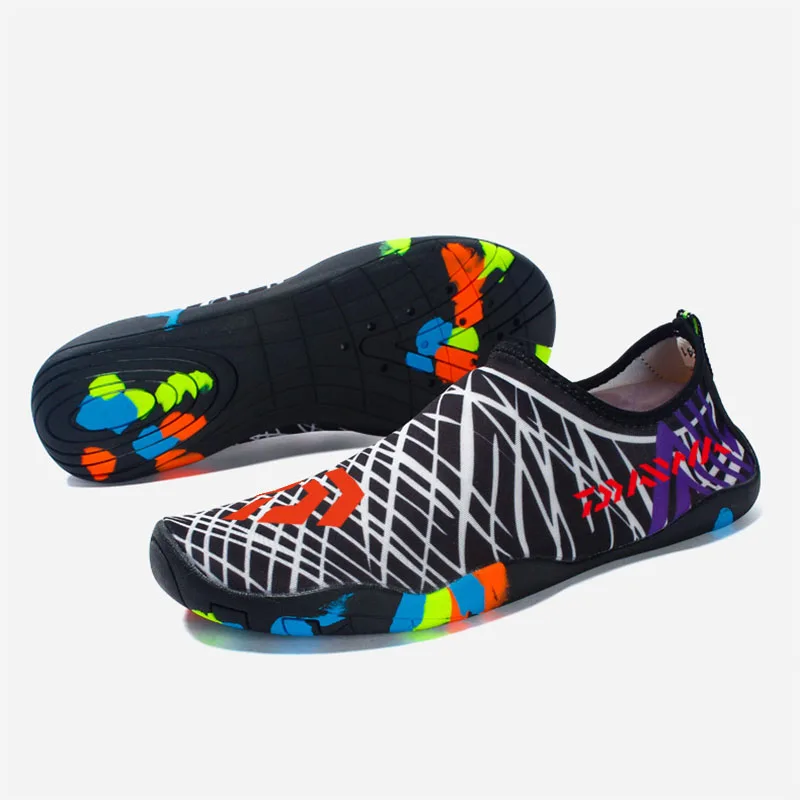 Tanie Nowy Daiwa wędkarstwo buty do wody mężczyźni plaża na zewnątrz buty wędkarskie buty wspinaczkowe Surf kobieta szybkie suszenie Dawa buty wędkarskie Size35 46