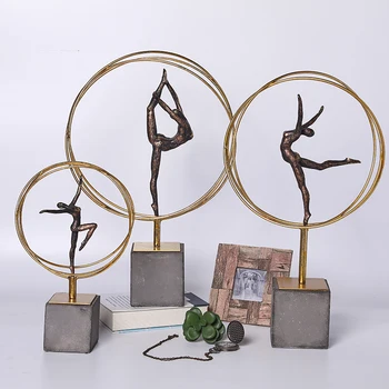 

Resin Decorative Statues Metal Gymnastics Hoop Hula Hoop Sports Figures Statue Abstract Sculpture Desktop Art Decoration Home