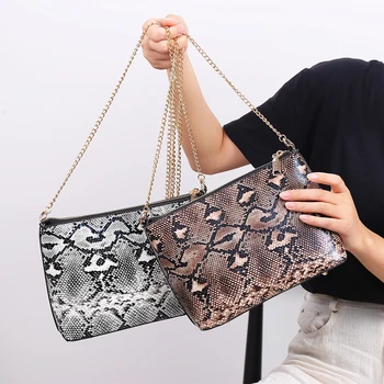 

Women Serpentine Messenger Bag Small Square Shoulder Bags Retro PU Leather Snake Print Chain Crossbody Bags For Women Pouch