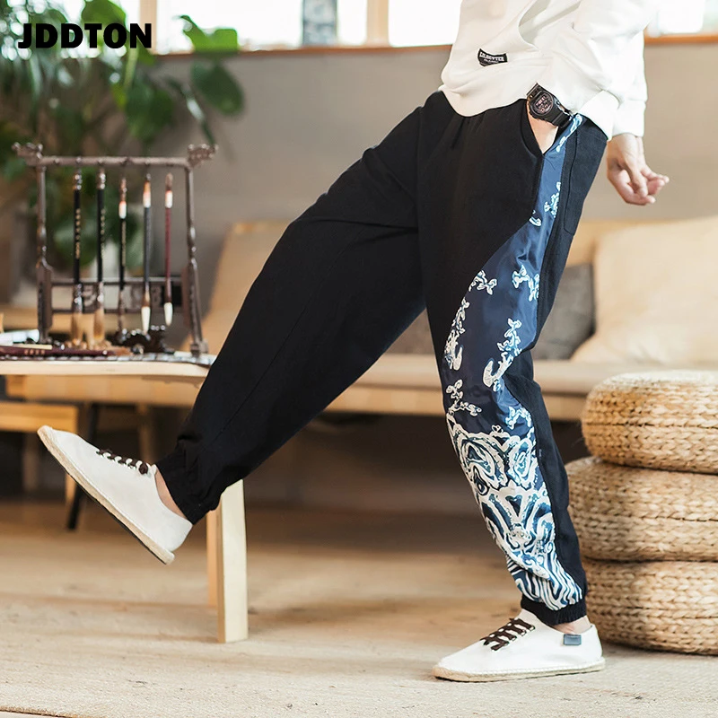 

JDDTON Men‘s Cotton And Linen Loose Pants Side Print Style Antiquity Casual Male Streetwear Full Length Beam Foot Trouser JE161