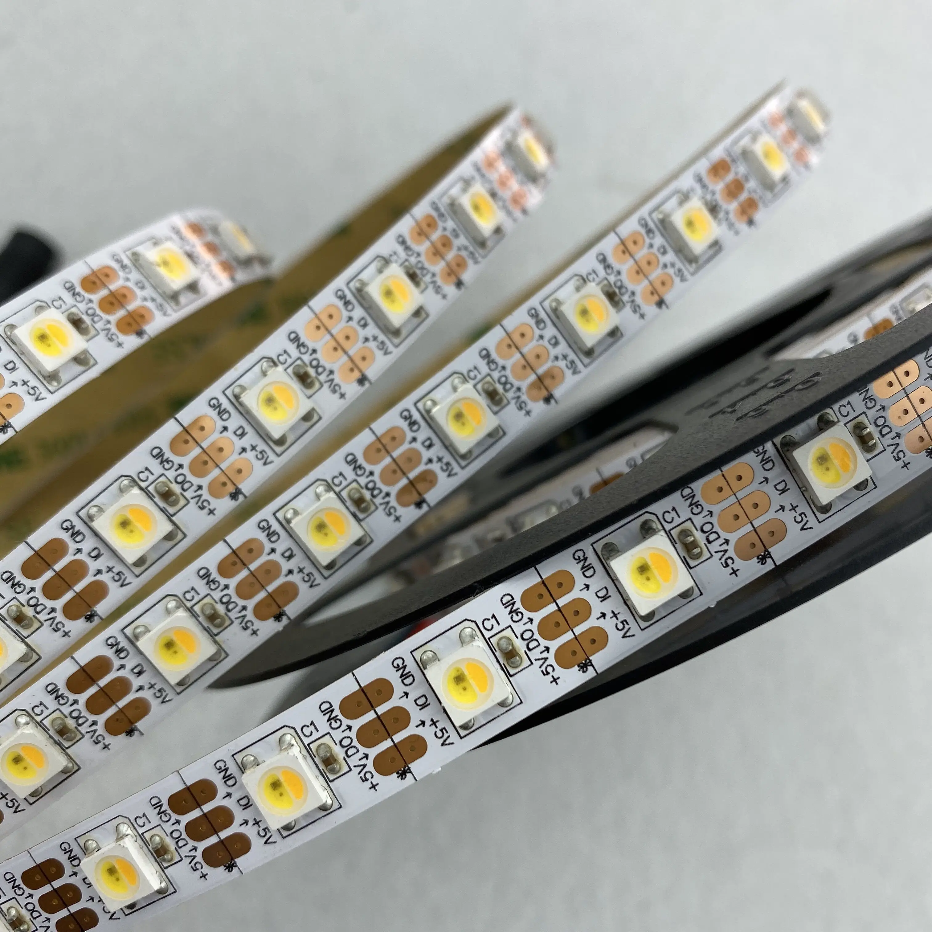 5 м/рулон SK6812WWA(SK6812 IC + теплый белый холодный янтарные чипы внутри) светодиодная