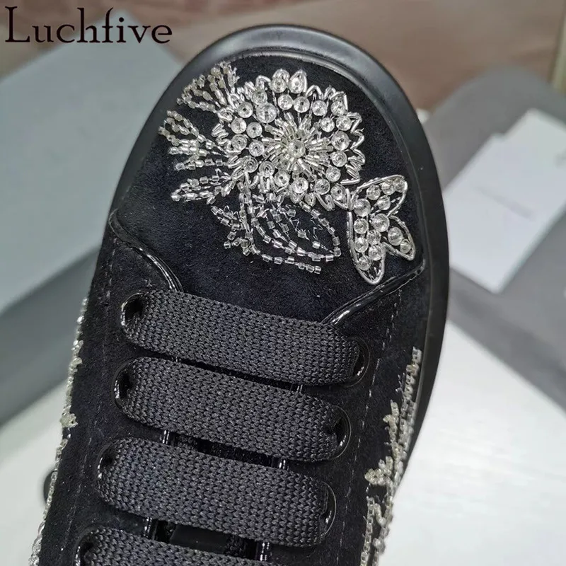 Повседневная обувь с вышивкой и кристаллами; женские классические кроссовки с круглым носком; женская черная обувь на танкетке со шнуровкой; zapatos De Mujer