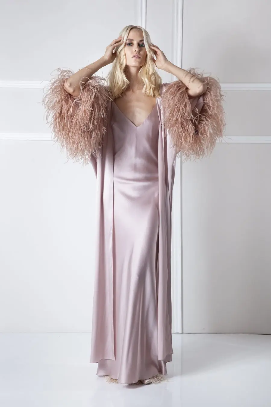 Womens Dress Ostrich Feather Celebrity Gowns Long Sleeve 2 Pieces Sexy Bridal Pajama Sets Bathrobes Party Wear Robes