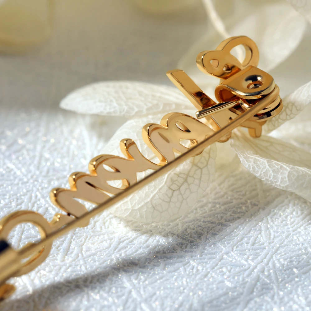 Customized-Name-Pins-Personalized-Initial-Brooches-Pins-Name-Brooch-Alfiler-Para-Regalo-Bodas-For-Women-Men (1)