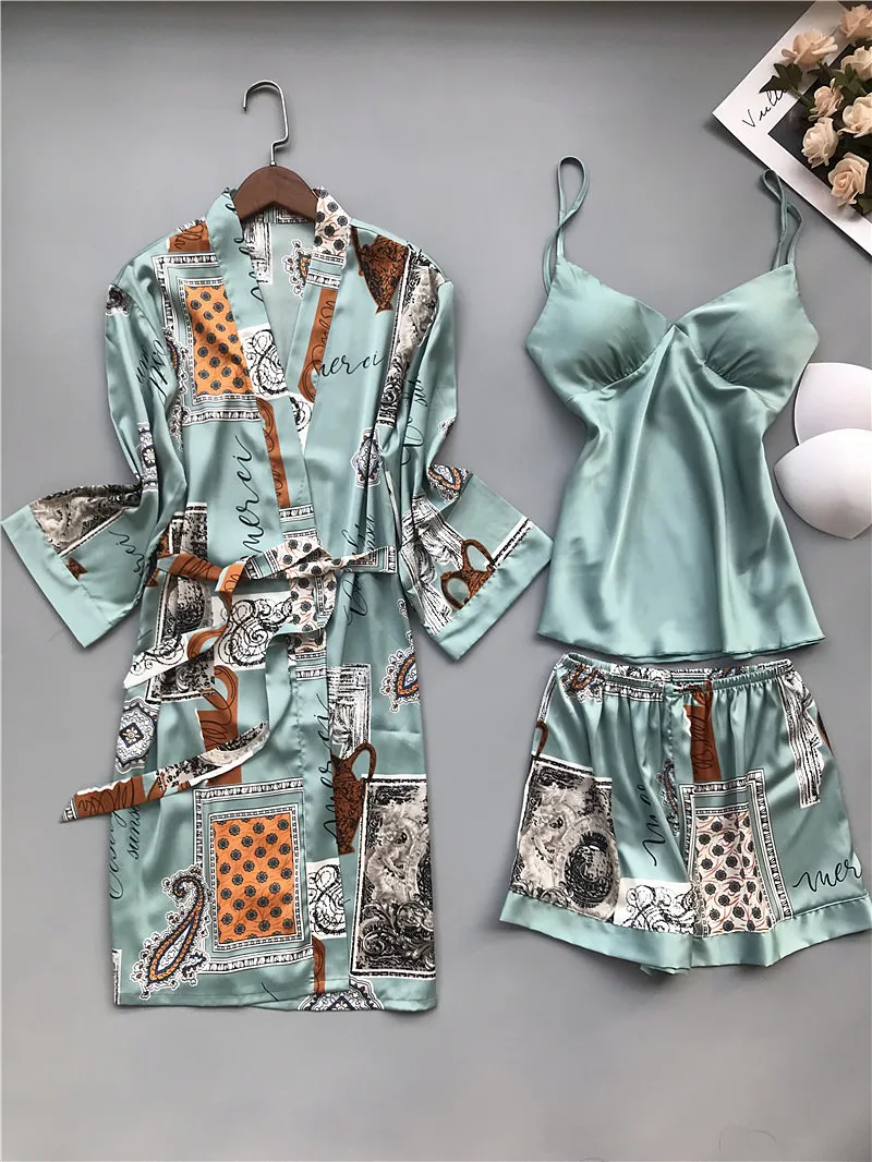 13532455530_1412111203