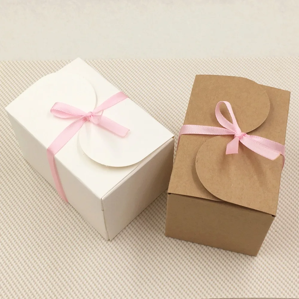 

50Pcs/Lot 9x6x6cm Kraft Paper Gift Box Add Ribbon For Little Doll Christmas Apple Flower Handmade Chocolate Dried Petals Boxes