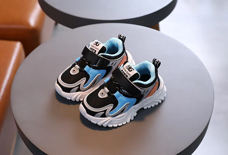 Crianças da Moda Tênis de Corrida Crianças Sapatos Casuais Tênis Meninos Criança Menina Esporte Chaussure Garcon Enfant 7 Sapatos casuais infantis com salto alto, tênis