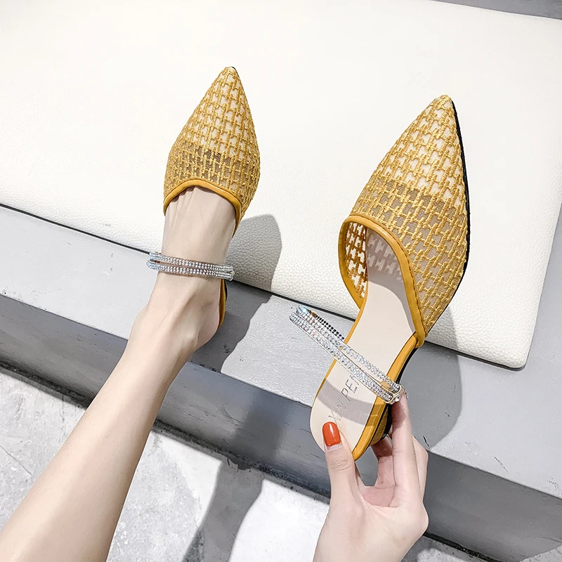 

Lace Low Heel Mules Shoes Women Breathable Pointed Toe Slippers Summer Closed Toe sandals Women Two Wear shoes 2020