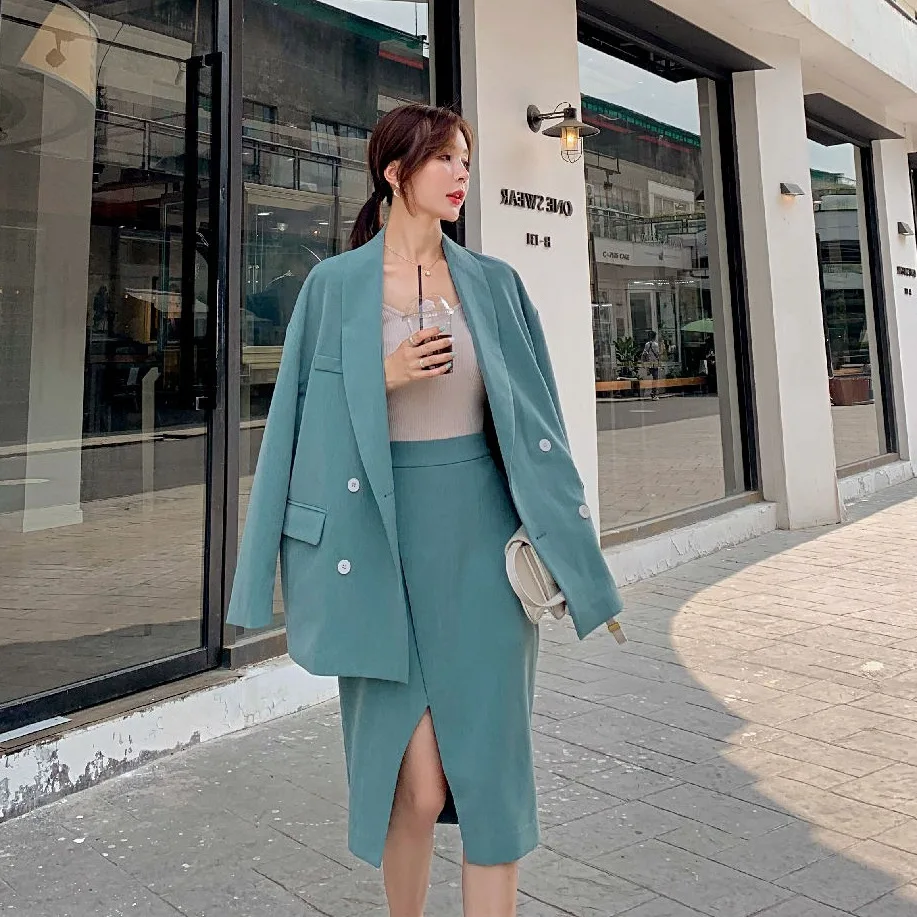 Photo Shoot CHIC Elegant Ol Emerald Fold-down Collar Double Breasted Small Suit Sense of Design Slit Skirt Two-Piece Women's
Photo Shoot CHIC Elegant Ol Emerald Fold-down Collar Double Breasted Small Suit Sense of Design Slit Skirt Two-Piece Women's