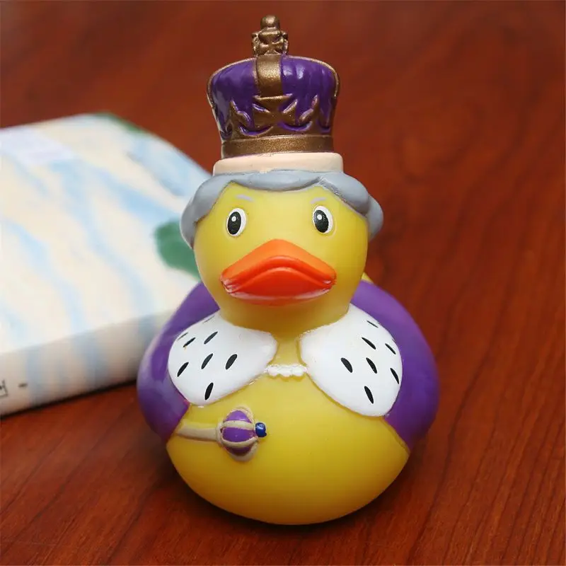 

11cm Classic Floating Duck Cute Baby Water Bath Toy Queen Under The Green