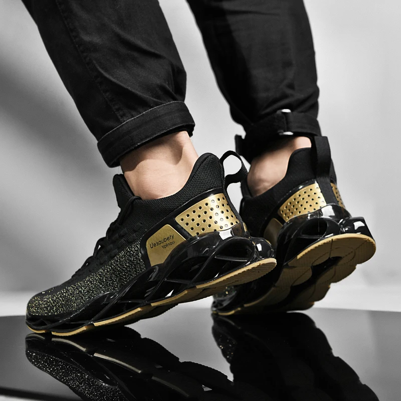 

2019 Factory direct blade men's shoes Korean version of the non-slip lightweight shock absorber shoes zapatillas hombre BALCK