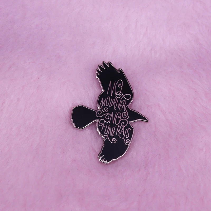 Шесть ворон без скорбей похорон значок гриши трилогия литературный Книжный