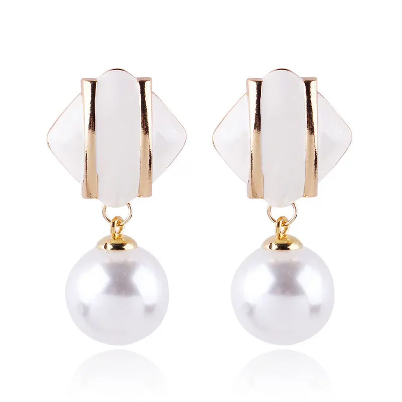 

2 Europe And America Big Brand Diamond Set Retro Pearl Earring Women's Fashion Hot Selling Bohemian