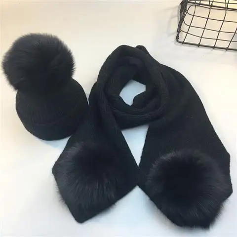 Black Cap Scarf Set Новая теплая зимняя шапка с помпоном для маленьких девочек, шарф, комплект, натуральный шарик из меха лисы, теплые вязаные шапки для мамы и ребенка, шапочка для родителей и ребенка - Цвет: Black Cap Scarf Set