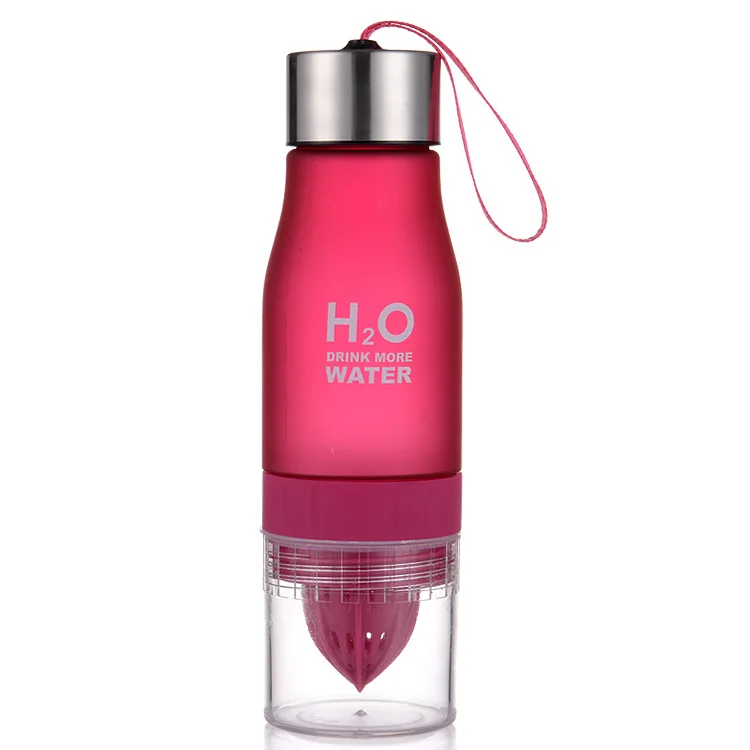 red Creative Fruit Juice Infuser Water Bottle 650ml Plastic Portable Lemon Juice Bottle For Water Sport Drinking Bottle - Цвет: red